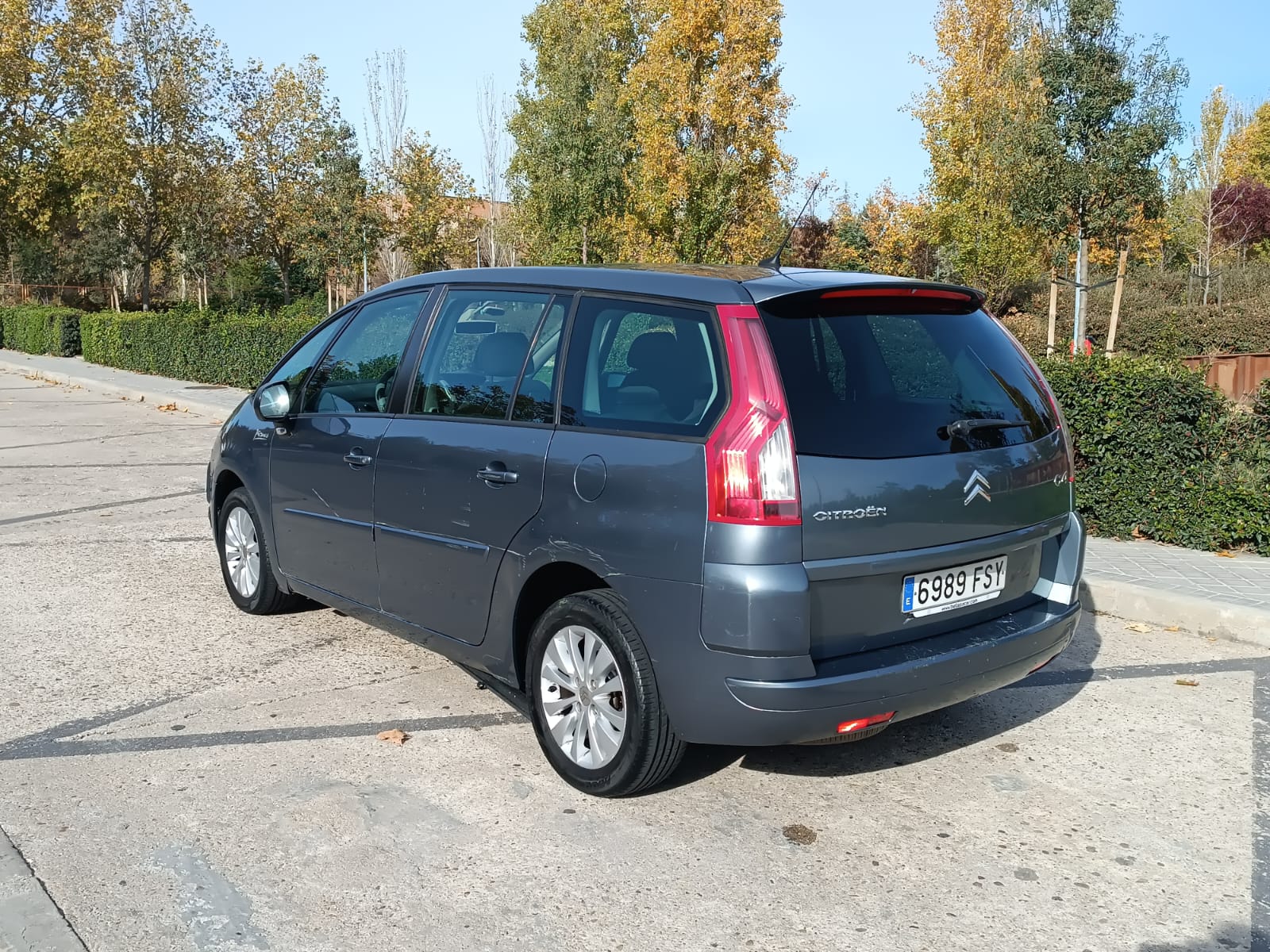 WhatsApp Image 2025-11-22 at 14.51.05 (1)